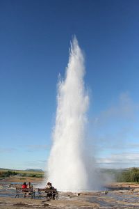 400px-Geysir-iceland-1